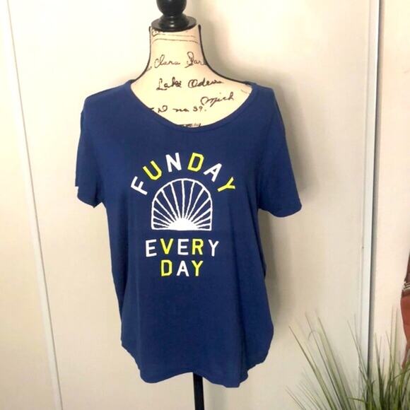 NEW! Sundry Funday Everyday T-shirt size Small - Picture 1 of 6